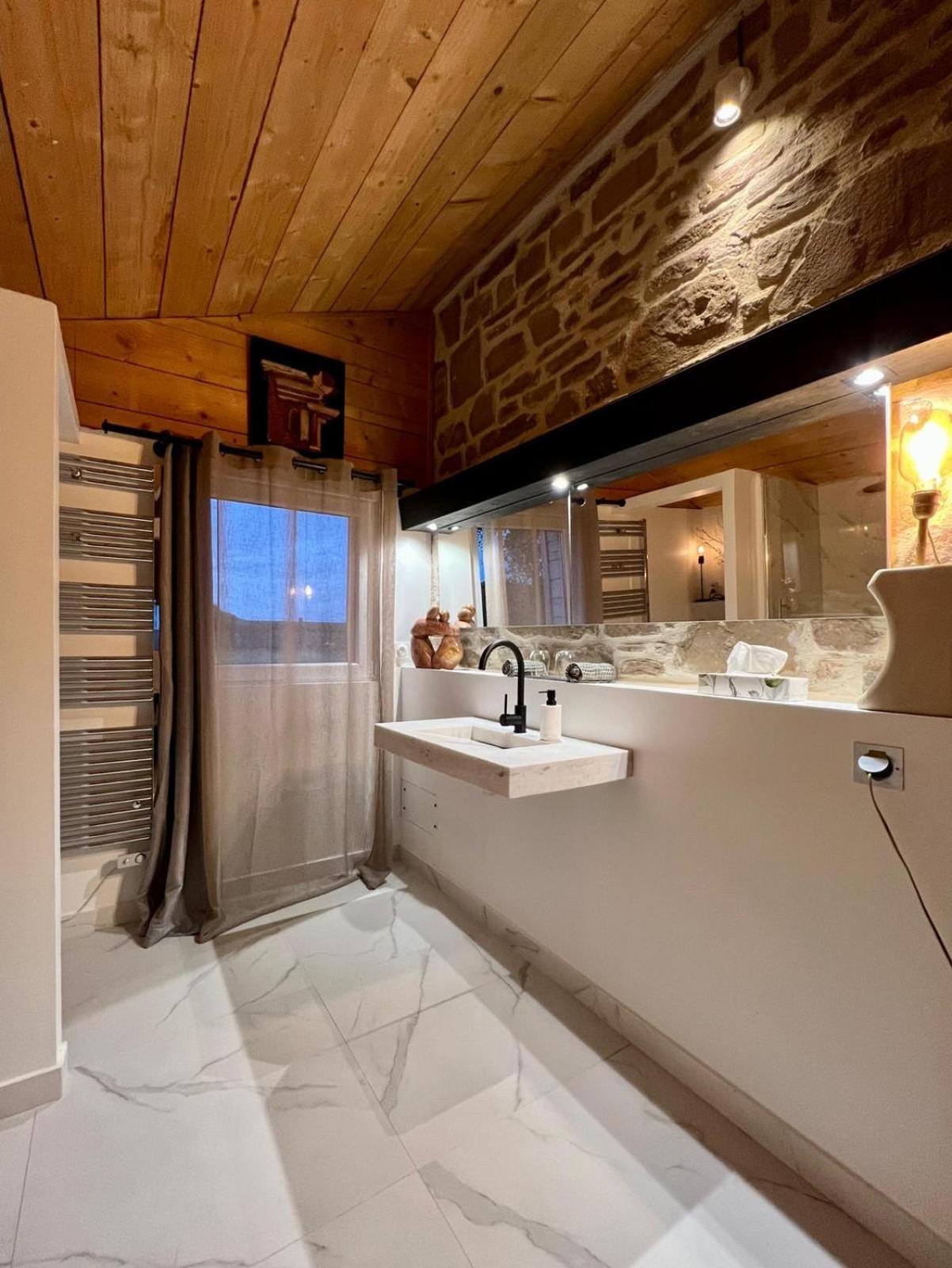 Galerie, Tumulus De La Hogue Hotel Fontenay-le-Marmion Luaran gambar